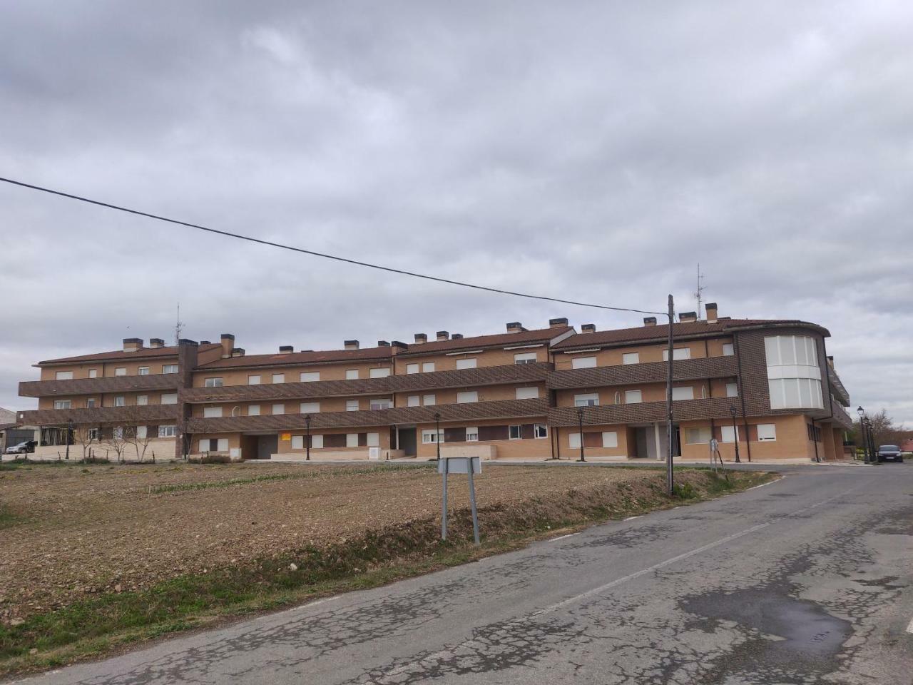 Apartamentos Mirador De Granon Luaran gambar