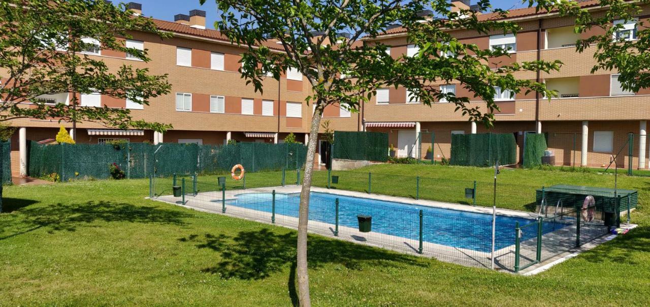 Apartamentos Mirador De Granon Luaran gambar
